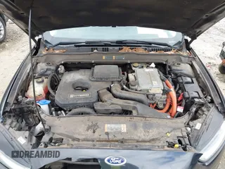 2014 Ford Fusion SE Hybrid with VIN 3FA6P0LU2ER133294, listed as a IAAI auction lot 41696064 with 150,537 mi miles. Bid and sale history available at carsss.com. Image 10.