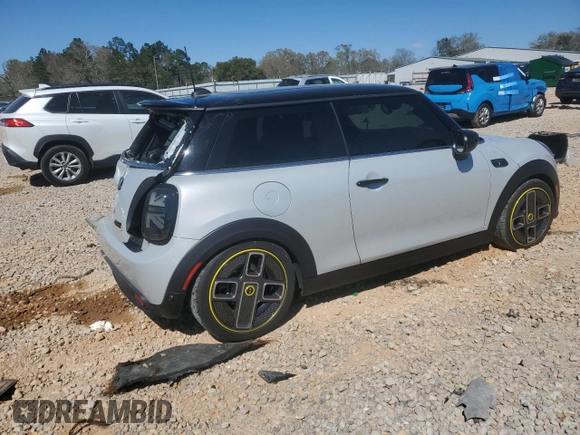 2023 MINI Hardtop Cooper SE z VIN WMW13DJ06P2S79659, wystawiony jako Copart lot #49746775 z przebiegiem 41 559 mil mil oraz Szkoda całkowita • Salvage title. Historia ofert i sprzedaży dostępna na DreamBid. Obrazek 3.