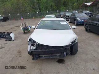 2017 Toyota Camry XLE z VIN 4T1BF1FK4HU323862, wystawiony jako IAAI lot #42066574 z przebiegiem 66 045 mil mil oraz . Historia ofert i sprzedaży dostępna na DreamBid. Obrazek 13.