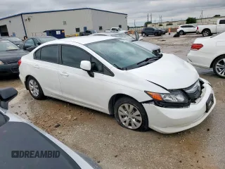 2012 Honda Civic LX z VIN 2HGFB2F50CH607469, wystawiony jako Copart lot #55878635 z przebiegiem 86 975 mil mil oraz Szkoda całkowita • Salvage title. Historia ofert i sprzedaży dostępna na DreamBid. Obrazek 4.