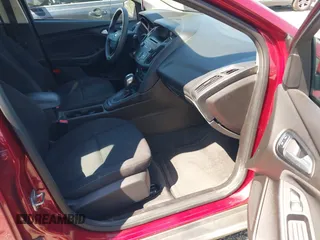 2016 Ford Focus SE with VIN 1FADP3F20GL378468, listed as a IAAI auction lot 41995342 with 59,075 mi miles. Bid and sale history available at carsss.com. Image 5.