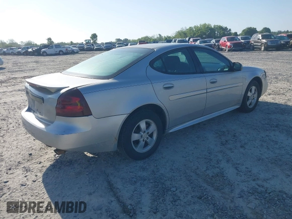 2007 Pontiac Grand Prix with VIN 2G2WP552071153266, listed as a IAAI auction lot 41986172 with 227,909 mi miles. Bid and sale history available at carsss.com. Image 4.