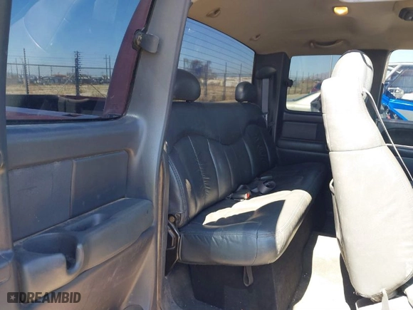 1999 Chevrolet Silverado 1500 LS with VIN 2GCEK19T2X1250583, listed as a IAAI auction lot 41858943 with 267,610 mi miles. Bid and sale history available at carsss.com. Image 8.