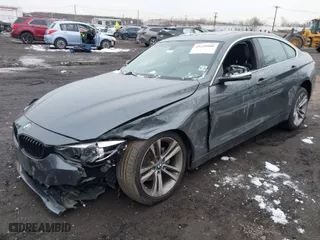 2019 BMW 4 Series 430i xDrive with VIN WBA4J3C52KBL06063, listed as a IAAI auction lot 41536066 with 32,352 mi miles. Bid and sale history available at carsss.com. Image 2.