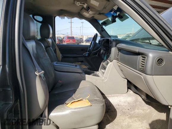 2003 GMC Yukon XL SLT with VIN 1GKEC16T43J329372, listed as a Copart auction lot 47852265 with 300,437 mi miles and Salvage Title. Bid and sale history available at carsss.com. Image 7.