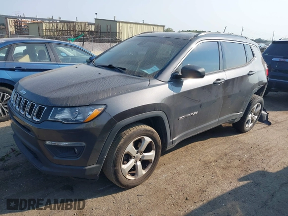 2017 Jeep Compass Latitude with VIN 3C4NJDBB5HT641152, listed as a IAAI auction lot 40330620 with 116,809 mi miles. Bid and sale history available at carsss.com. Image 17.
