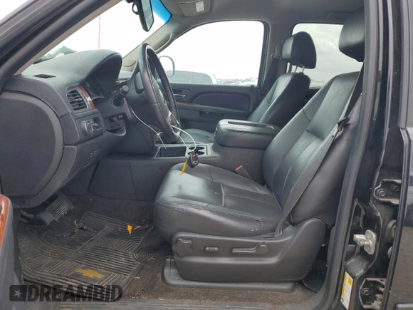 2013 Chevrolet Avalanche LS with VIN 3GNMCEE06DG182147, listed as a Copart auction lot 54885575 with 148,952 mi miles and Salvage title. Bid and sale history available at DreamBid. Image 7.