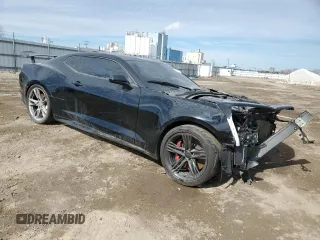 2023 Chevrolet Camaro ZL1 z VIN 1G1FK1R67P0156959, wystawiony jako Copart lot #83557944 z przebiegiem 15 203 mil mil oraz Szkody całkowita. Historia ofert i sprzedaży dostępna na DreamBid. Obrazek 4.