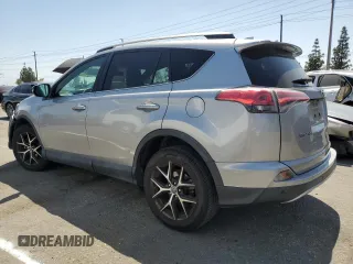 2016 Toyota RAV4 SE z VIN 2T3JFREV5GW499752, wystawiony jako Copart lot #62032045 z przebiegiem 77 711 mil mil oraz Szkoda całkowita • Salvage title. Historia ofert i sprzedaży dostępna na DreamBid. Obrazek 2.