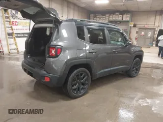 2016 Jeep Renegade Latitude with VIN ZACCJBBT5GPD69471, listed as a IAAI auction lot 40650863 with 137,944 mi miles. Bid and sale history available at carsss.com. Image 4.