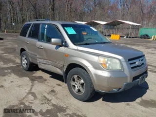 2006 Honda Pilot EX with VIN 2HKYF18446H516081, listed as a IAAI auction lot 41860876 with 274,818 mi miles. Bid and sale history available at carsss.com. Image 1.