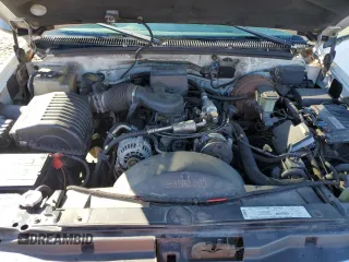 1998 Chevrolet Tahoe z VIN 1GNEK13R8WJ372101, wystawiony jako Copart lot #42957075 z przebiegiem 174 853 mil mil oraz Szkoda całkowita • Salvage title. Historia ofert i sprzedaży dostępna na DreamBid. Obrazek 12.