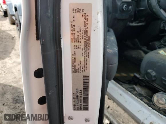 2024 Jeep Wrangler Sport S z VIN 1C4PJXAN9RW136328, wystawiony jako Copart lot #73871304 z przebiegiem Nie podano mil oraz Nie do naprawy • Non repairable. Historia ofert i sprzedaży dostępna na DreamBid. Obrazek 13.