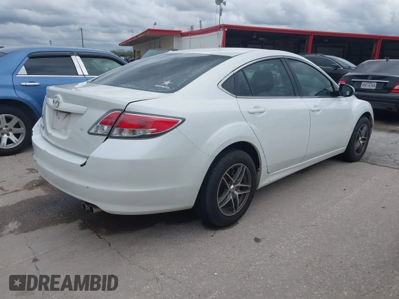 2011 Mazda Mazda6 i Sport with VIN 1YVHZ8BH7B5M09039, listed as a IAAI auction lot 41917414 with 134,688 mi miles. Bid and sale history available at carsss.com. Image 4.