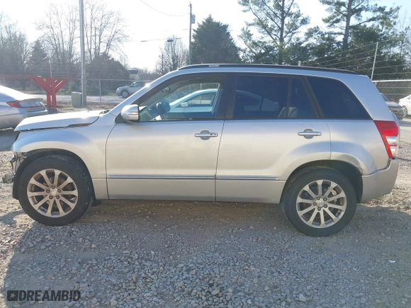 2013 Suzuki Grand Vitara Limited with VIN JS3TE0D74D4100091, listed as a IAAI auction lot 41684748 with 176,696 mi miles. Bid and sale history available at carsss.com. Image 15.