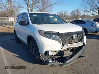 2021 Honda Passport Sport z VIN 5FNYF8H21MB031674, wystawiony jako IAAI lot #41739769 z przebiegiem 36 894 mil mil oraz . Historia ofert i sprzedaży dostępna na DreamBid. Obrazek 1.