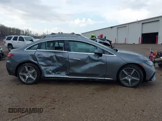 2024 Mercedes-Benz EQE 350 z VIN W1KEG1CB9RF055390, wystawiony jako IAAI lot #41880863 z przebiegiem 4648 mil mil oraz . Historia ofert i sprzedaży dostępna na DreamBid. Obrazek 13.