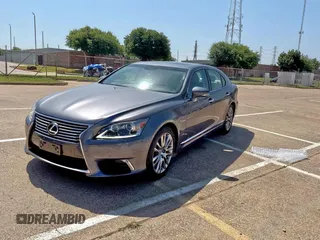 2013 Lexus LS 460 с VIN JTHBL5EFXD5119790, выставлен на аукционе Copart как лот 64606565 с пробегом 52 646 миль миль и Чистый • Clean title. История ставок и продаж доступна на DreamBid. Изображение 2.