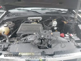 2010 Ford Escape Limited с VIN 1FMCU0EG8AKB81518, выставлен на аукционе IAAI как лот 41725893 с пробегом 142 640 миль миль и . История ставок и продаж доступна на DreamBid. Изображение 10.