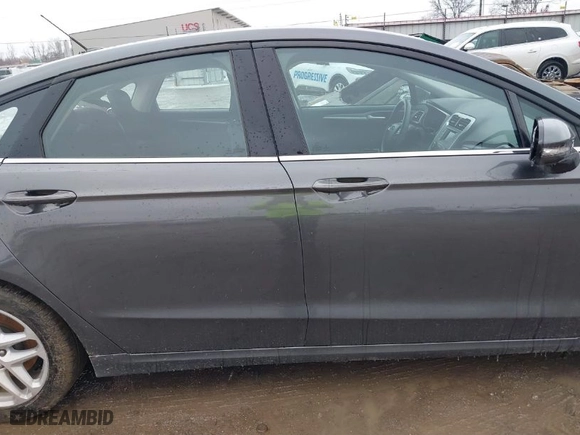 2016 Ford Fusion SE with VIN 3FA6P0H7XGR331935, listed as a IAAI auction lot 41548288 with 122,107 mi miles. Bid and sale history available at carsss.com. Image 13.