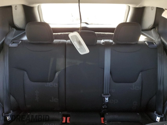 2017 Jeep Renegade Latitude with VIN ZACCJBBB5HPF31270, listed as a Copart auction lot 47350685 with 105,569 mi miles and Salvage Title. Bid and sale history available at carsss.com. Image 10.