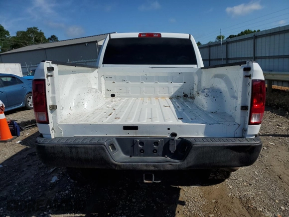 2013 Ram 2500 Tradesman z VIN 3C6TR5CTXDG587564, wystawiony jako Copart lot #58975735 z przebiegiem 197 588 mil mil oraz Szkoda całkowita • Salvage title. Historia ofert i sprzedaży dostępna na DreamBid. Obrazek 6.