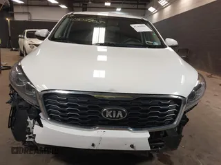 2019 Kia Sorento LX with VIN 5XYPGDA38KG558444, listed as a IAAI auction lot 41303905 with 148,567 mi miles. Bid and sale history available at carsss.com. Image 6.