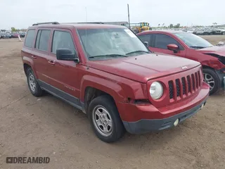 2015 Jeep Patriot Sport with VIN 1C4NJPBA0FD149012, listed as a IAAI auction lot 41900934 with 204,203 mi miles. Bid and sale history available at carsss.com. Image 1.