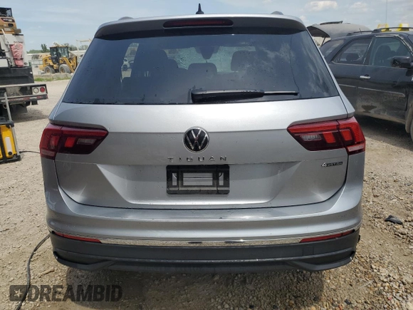 2024 Volkswagen Tiguan S with VIN 3VVFB7AX6RM041804, listed as a Copart auction lot 56154135 with 43,515 mi miles and Clean Title. Bid and sale history available at DreamBid. Image 6.