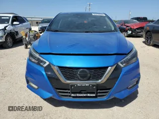 2020 Nissan Versa SR z VIN 3N1CN8FVXLL894440, wystawiony jako Copart lot #52259665 z przebiegiem 80 084 mil mil oraz Czysty tytuł • Clean title. Historia ofert i sprzedaży dostępna na DreamBid. Obrazek 5.