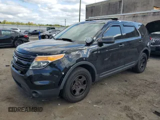 2015 Ford Utility Police Interceptor with VIN 1FM5K8ARXFGB52049, listed as a Copart auction lot 70581754 with 117,447 mi miles and Salvage Title. Bid and sale history available at carsss.com. Image 1.