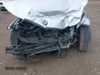 2007 BMW 3 Series 328i с VIN WBAVC535X7FZ77507, выставлен на аукционе IAAI как лот 42230370 с пробегом 167 206 миль миль и . История ставок и продаж доступна на DreamBid. Изображение 6.