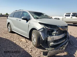 2022 Toyota Sienna XLE Woodland Edition with VIN 5TDASKFC4NS043580, listed as a Copart auction lot 74021884 with 153,893 mi miles and Salvage Title. Bid and sale history available at carsss.com. Image 4.