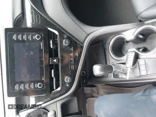 2022 Toyota Camry SE z VIN 4T1G11AK4NU675377, wystawiony jako IAAI lot #42057960 z przebiegiem 46 936 mil mil oraz . Historia ofert i sprzedaży dostępna na DreamBid. Obrazek 11.