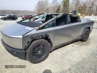 2024 Tesla Cybertruck z VIN 7G2CEHED5RA004045, wystawiony jako Copart lot #48466055 z przebiegiem 6 580 mil mil oraz Szkoda całkowita • Salvage title. Historia ofert i sprzedaży dostępna na DreamBid. Obrazek 1.