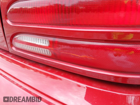 1994 Ford Mustang z VIN 1FALP45T5RF110660, wystawiony jako IAAI lot #41344796 z przebiegiem 171 120 mil mil oraz . Historia ofert i sprzedaży dostępna na DreamBid. Obrazek 15.