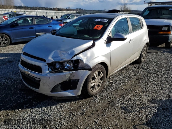 2014 Chevrolet Sonic LT with VIN 1G1JC6SB2E4175680, listed as a Copart auction lot 44746565 with 137,570 mi miles and Salvage Title. Bid and sale history available at carsss.com. Image 1.
