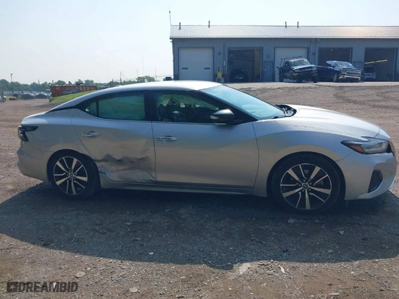 2021 Nissan Maxima SV with VIN 1N4AA6CV2MC505706, listed as a IAAI auction lot 39851084 with 73,240 mi miles. Bid and sale history available at carsss.com. Image 13.
