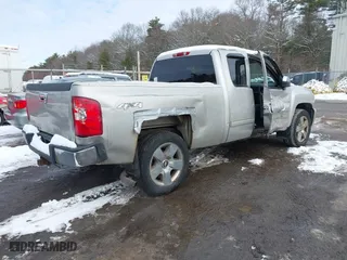 2009 Chevrolet Silverado 1500 LT with VIN 2GCEK29J091115058, listed as a IAAI auction lot 41527034 with 197,350 mi miles. Bid and sale history available at carsss.com. Image 4.