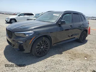 2021 BMW X5 xDrive40i z VIN 5UXCR6C03M9H41831, wystawiony jako Copart lot #62145025 z przebiegiem Nie podano mil oraz Szkoda całkowita • Salvage title. Historia ofert i sprzedaży dostępna na DreamBid. Obrazek 1.