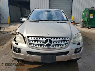2006 Mercedes-Benz M 500 z VIN 4JGBB75E86A099990, wystawiony jako Copart lot #59701535 z przebiegiem 124 572 mil mil oraz Szkoda całkowita • Salvage title. Historia ofert i sprzedaży dostępna na DreamBid. Obrazek 5.