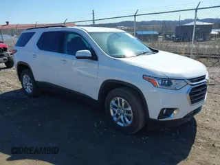2021 Chevrolet Traverse LT Cloth with VIN 1GNEVGKW0MJ260455, listed as a IAAI auction lot 41852970 with 22,178 mi miles. Bid and sale history available at carsss.com. Image 1.