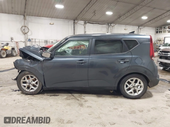 2020 Kia Soul LX with VIN KNDJ23AU4L7056682, listed as a IAAI auction lot 41679775 with 85,531 mi miles. Bid and sale history available at carsss.com. Image 14.