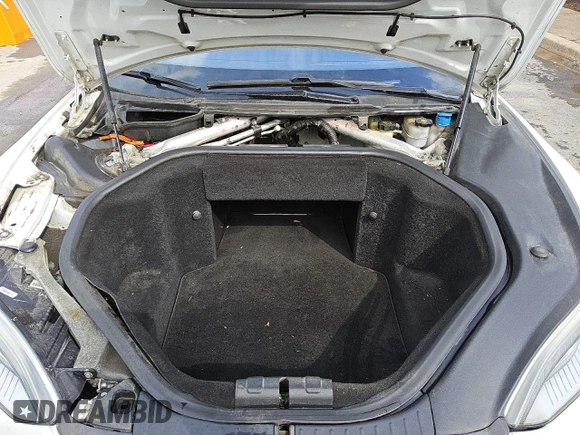 2013 Tesla Model S с VIN 5YJSA1CN1DFP27626, выставлен на аукционе Copart как лот 56697935 с пробегом 137 962 миль миль и Чистый • Clean title. История ставок и продаж доступна на DreamBid. Изображение 11.