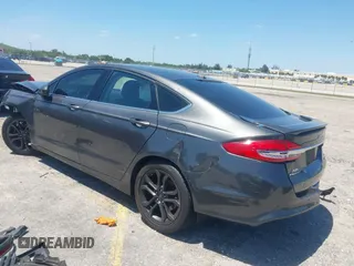 2018 Ford Fusion SE with VIN 3FA6P0HD6JR255644, listed as a IAAI auction lot 42021447 with 122,022 mi miles. Bid and sale history available at carsss.com. Image 3.