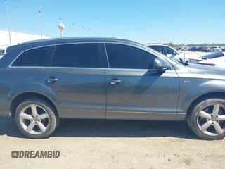 2014 Audi Q7 3.0T S line Prestige with VIN WA1DGAFE7ED011657, listed as a IAAI auction lot 41775200 with 149,395 mi miles. Bid and sale history available at carsss.com. Image 13.