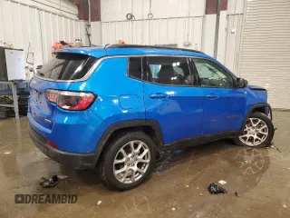2022 Jeep Compass Latitude Lux with VIN 3C4NJDFB7NT208695, listed as a Copart auction lot 45760855 with 52,491 mi miles and Salvage Title. Bid and sale history available at carsss.com. Image 3.