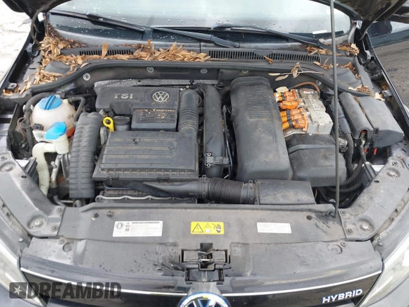 2013 Volkswagen Jetta Hybrid SE with VIN 3VW637AJ0DM281198, listed as a IAAI auction lot 42710130 with 68,068 mi miles and . Bid and sale history available at DreamBid. Image 10.
