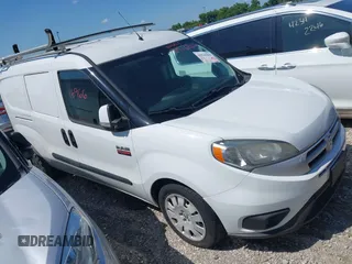 2016 Ram ProMaster City Cargo Tradesman SLT z VIN ZFBERFBT5G6C42141, wystawiony jako IAAI lot #42516966 z przebiegiem 99 716 mil mil oraz . Historia ofert i sprzedaży dostępna na DreamBid. Obrazek 1.