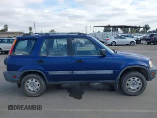 1998 Honda CR-V LX with VIN JHLRD1845WC078826, listed as a IAAI auction lot 41893203 with 198,236 mi miles and . Bid and sale history available at carsss.com. Image 13.